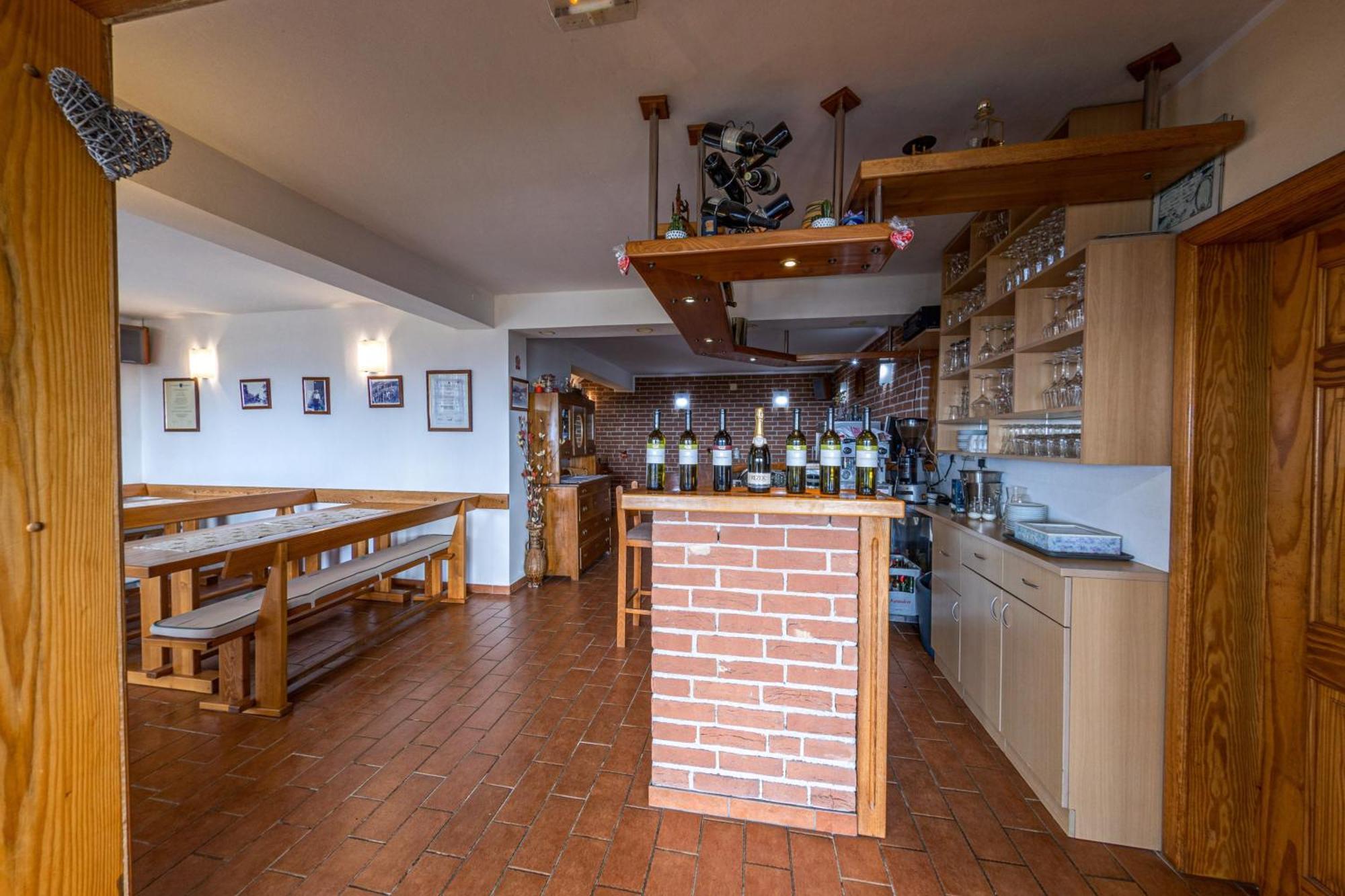 Guesthouse Rezekov Podrum Jastrebarsko Buitenkant foto
