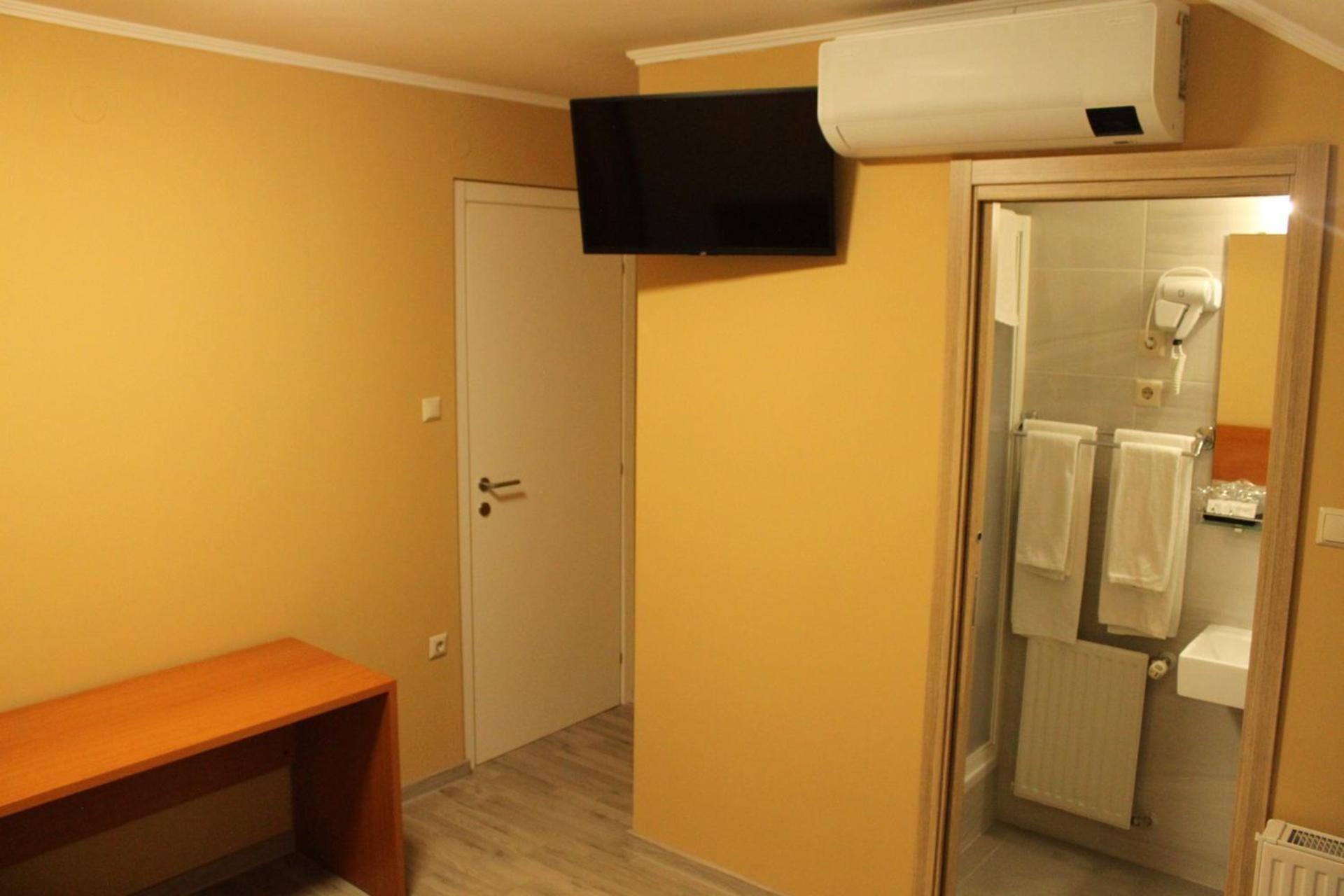 Guesthouse Rezekov Podrum Jastrebarsko Buitenkant foto