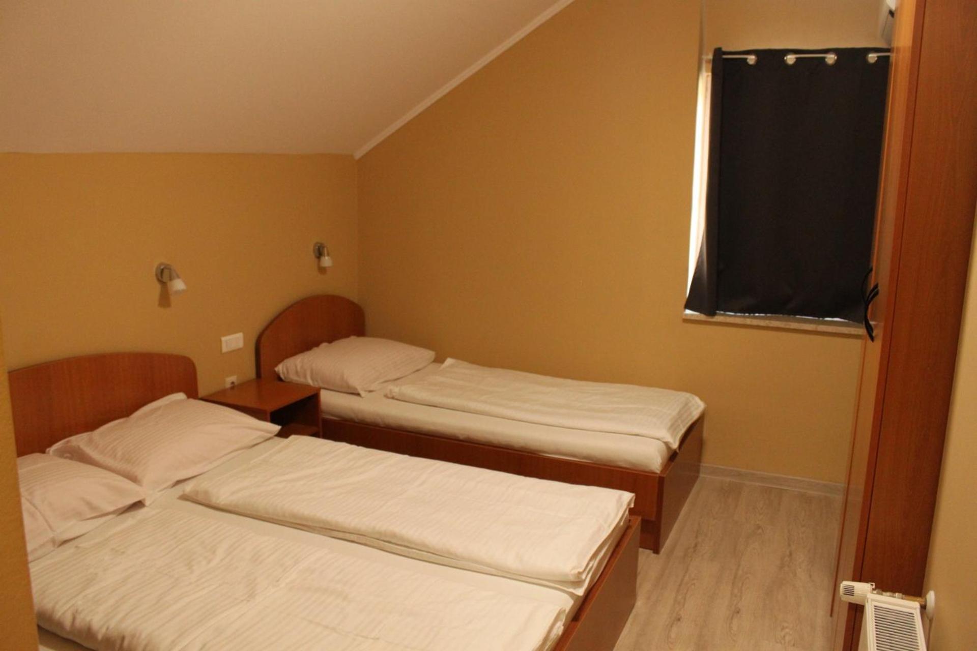 Guesthouse Rezekov Podrum Jastrebarsko Buitenkant foto