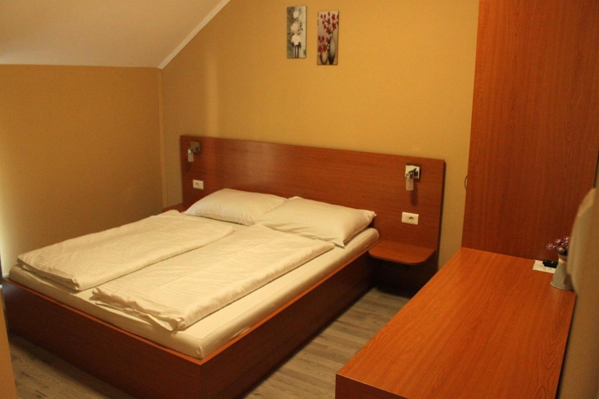 Guesthouse Rezekov Podrum Jastrebarsko Buitenkant foto