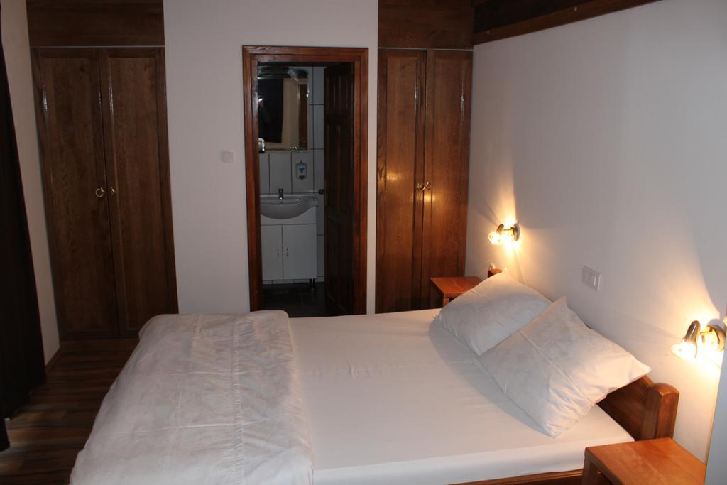 Guesthouse Rezekov Podrum Jastrebarsko Buitenkant foto