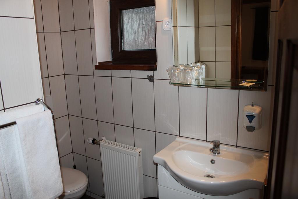 Guesthouse Rezekov Podrum Jastrebarsko Buitenkant foto