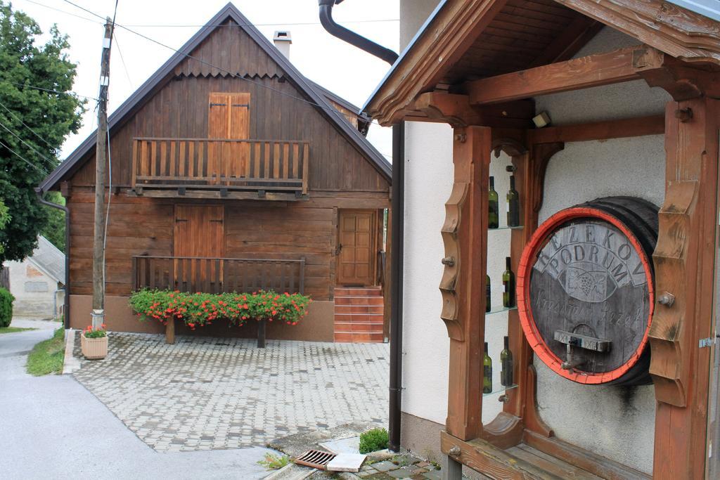 Guesthouse Rezekov Podrum Jastrebarsko Buitenkant foto